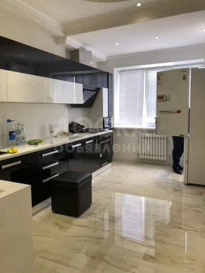 Продаю 2-комнатную квартиру, 115кв. м., этаж - 3/10, киевская исанова.