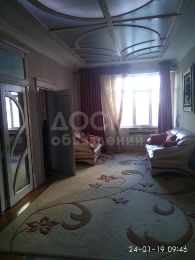Продаю 5-комнатную квартиру, 235кв. м., этаж - 4/10, пр Мира Ахунбаева .