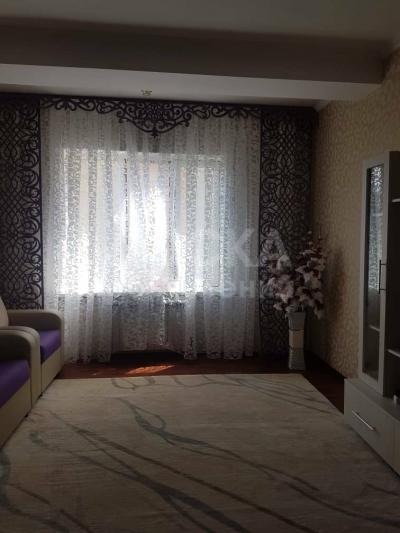Продаю 3-комнатную квартиру, 105кв. м., этаж - 4/10, Срочно продаю 3кв.Фрунзе/Турусбекова.Тихий центр..