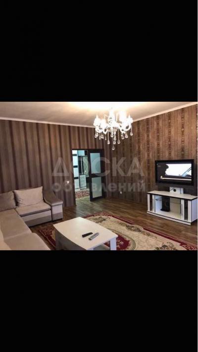 Продаю квартиру 3-ком., 126кв. м., этаж - 5/9, Исанова-Чуй.