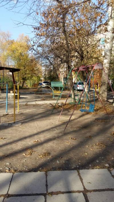 Продаю 2-комнатную квартиру, 42кв. м., этаж - 3/5, Душанбинская/Джаманбаева.