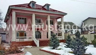 Сдаю дом 6-ком., 240кв. м., этаж-2, 6,5-сот., стена кирпич, Тоголок Молдо Жибек Жолу.