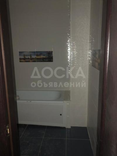 Продаю 1-комнатную квартиру, 50кв. м., этаж - 10/10, Сыдыкова 123/ Тоголок Молдо (район ТЦ Караван).