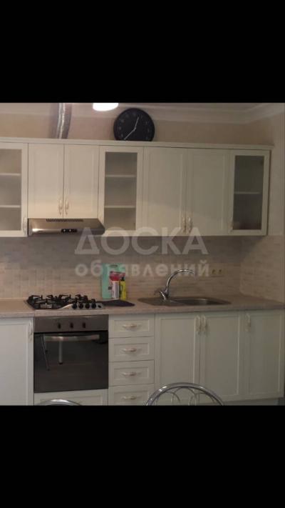 Продаю 3-комнатную квартиру, 122кв. м., этаж - 2/10, ул Айтматова "Кутубай".