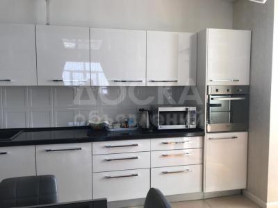 Продаю 3-комнатную квартиру, 155кв. м., этаж - 5/10, 3 мкр по Донецская.
