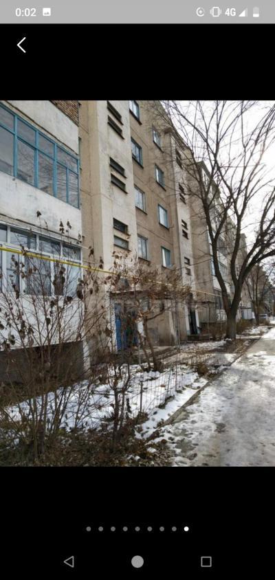 Продаю 3-комнатную квартиру, 60кв. м., этаж - 5/5, Г.Кара Балта улица Карабалтинская.