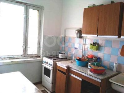 Продаю 2-комнатную квартиру, 49кв. м., этаж - 5/9, 3 микрорайон.