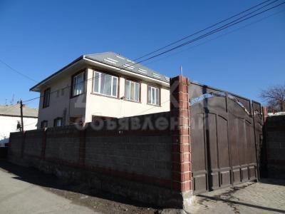 Продаю дом 6-комнатную 200кв. м., этаж-2, 6-сот., стена кирпич, ул.Прядильная 20.