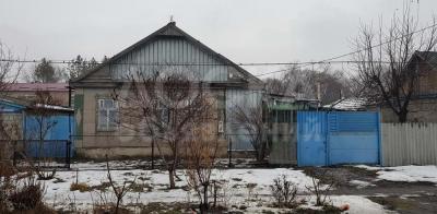 Продаю дом 4-комнатную 91кв. м., этаж-1, 10-сот., стена кирпич, ///.