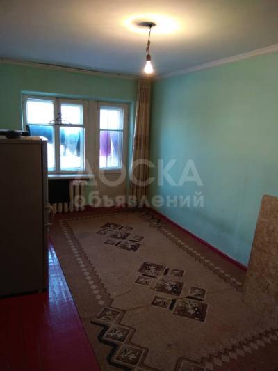 Продаю 2-комнатную квартиру, 45кв. м., этаж - 2/2, Ленинградская/М.Гвардия.
