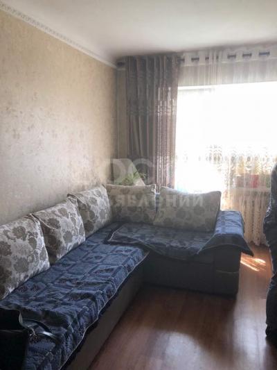 Продаю квартиру 3-ком., 54кв. м., этаж - 2/4, Срочно!! Л.Толстого, центр Пишпека, индив, с ремонтом.