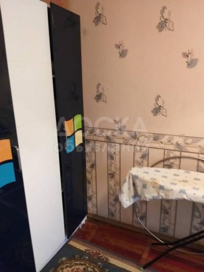Продаю 3-комнатную квартиру, 58кв. м., этаж - 2/5, правда/московская.