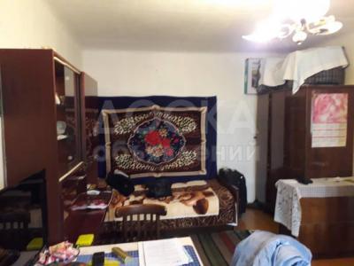 Продаю 1-комнатную квартиру, 27,5кв. м., этаж - 2/3, проспект Мира/Ахунбаева.