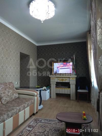 Продаю полдома 2-комнатную 45кв. м., этаж-1, 2.5-сот., стена саман, Зубкова.