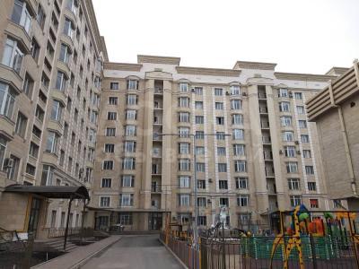 Продаю 3-комнатную квартиру, 105кв. м., этаж - 1/9, Горького / Каракульская-1.