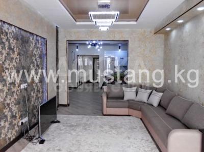 Продаю 2-комнатную квартиру, 75кв. м., этаж - 10/10, Токтогула Исанова.