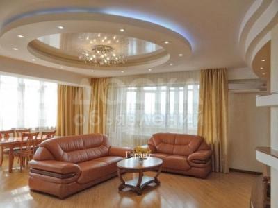 Сдаю 3-комнатную квартиру, 145кв. м., этаж - 9/10, Исанова-Московская.