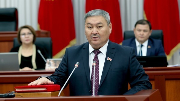 Депутат ЖК Закир Шарапов («Республика—Ата-Журт»)