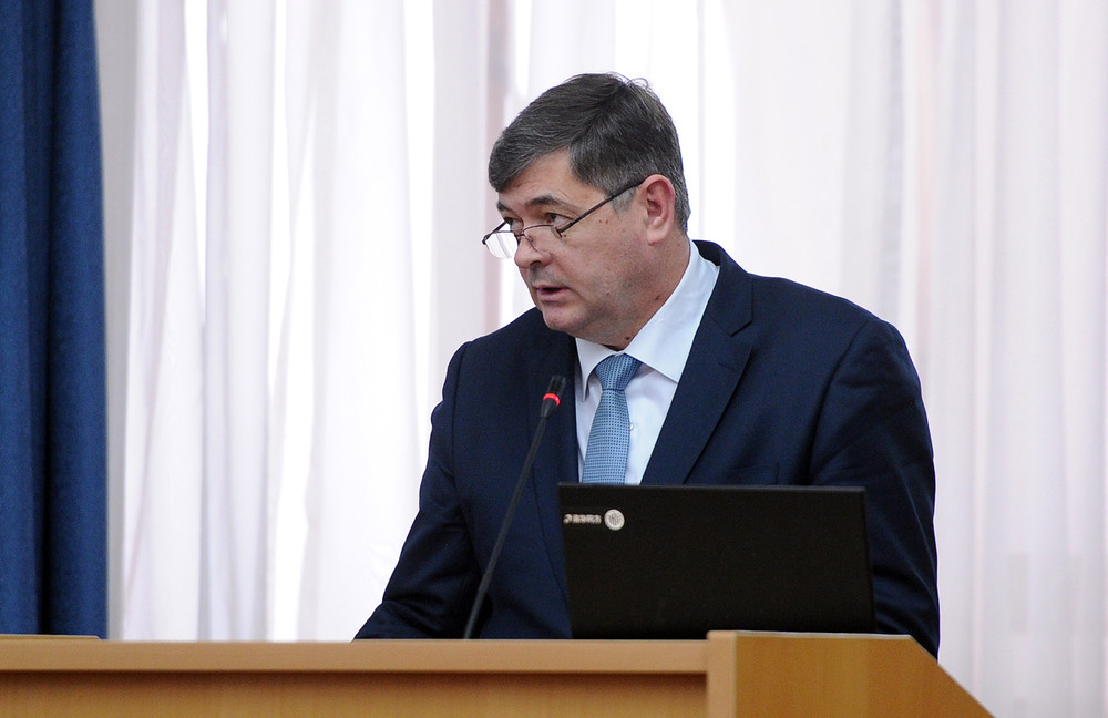 Министр Олег Панкратов.