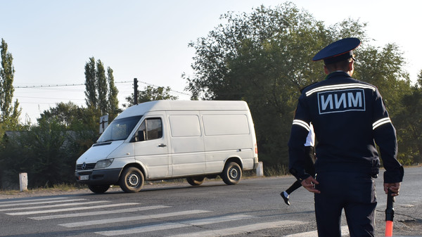 В Чуйской области инспектора УОБДД несут службу с началом учебного дня в школах (фото)