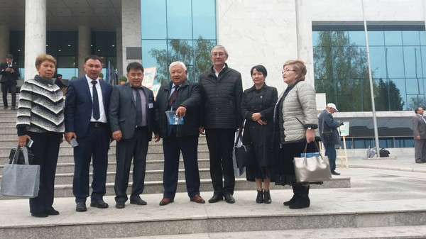 Чүйдүн мугалимдери КМШнын билим берүү кызматкерлеринин V съездине катышууда (сүрөт)