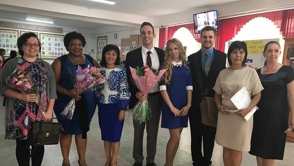 В Бишкеке принесут присягу 45 новых волонтеров Корпуса Мира