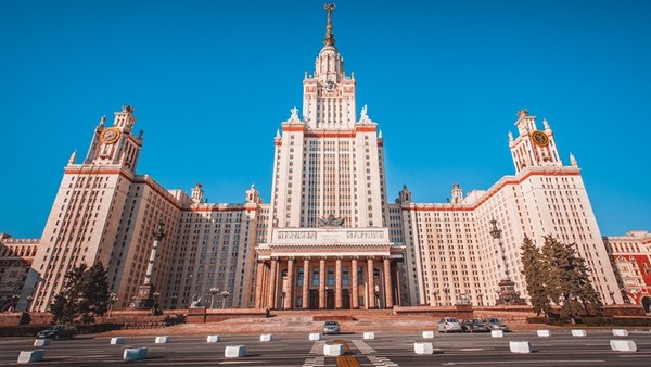 Граждане Кыргызстана могут поступить в заграничные вузы 7 стран в рамках правительственных квот (список)