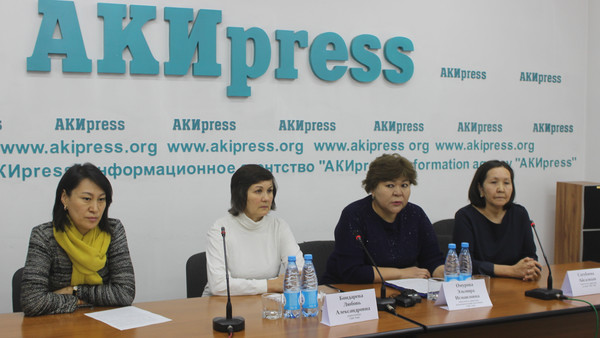 В бишкекской школе №64, где завучи не хотели пожилого директора, пришли к консенсусу