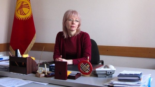 Депутат не согласна с предложением снизить проходной бал ОРТ: В школах и так много случайных людей