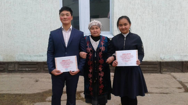 Таластык бүтүрүүчү Илимзат тогуз коргоол жана тарых сабагы боюнча ийгиликтерди жаратты