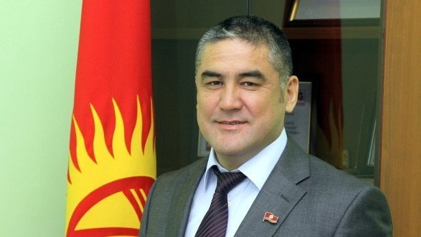 Замглавы МВД К.Асанов защитил кандидатскую диссертацию на тему ошских событий