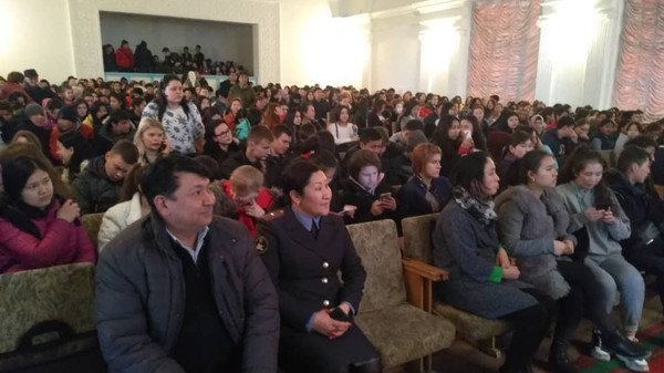 В Кара-Балте прошла лекция для студентов по профилактике экстремизма и терроризма в молодежной среде