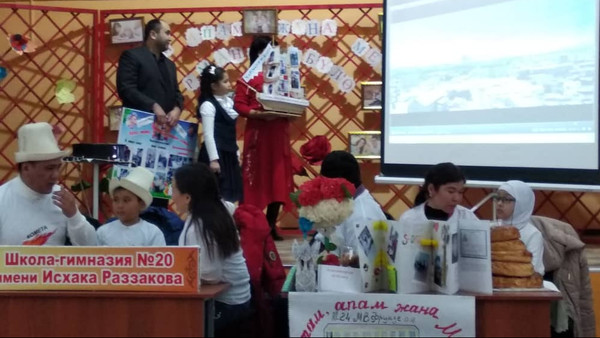 Ош шаарында үй-бүлөлүк китеп окуу сынагынын финалы өтөт