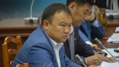 Депутат: Экс-мэра Кулматова посадили по делу о школе в «Калыс-Ордо». А школа же стоит и построена прекрасно (уточнено)