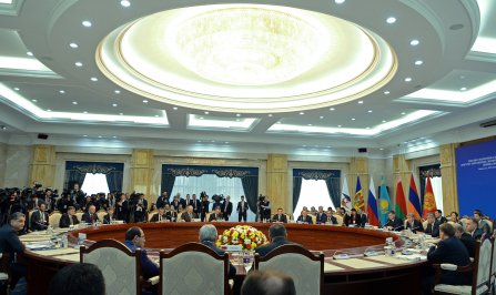 Членство в ЕАЭС пока уменьшило присутствие Кыргызстана и Армении на рынках стран-участниц Союза