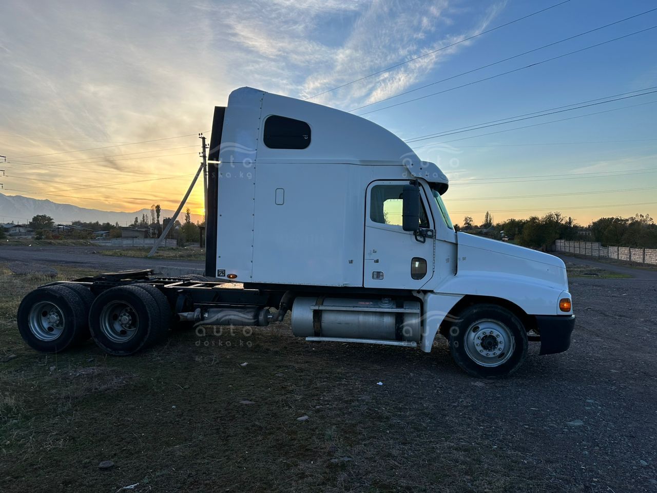 Freightliner Coronado Conestoga