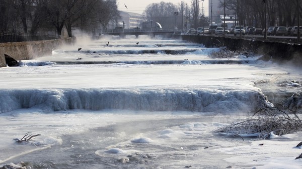 Фото — Аномальные холода. На реках Ала-Арча и Аламедин появились зажоры — Экология АКИpress
