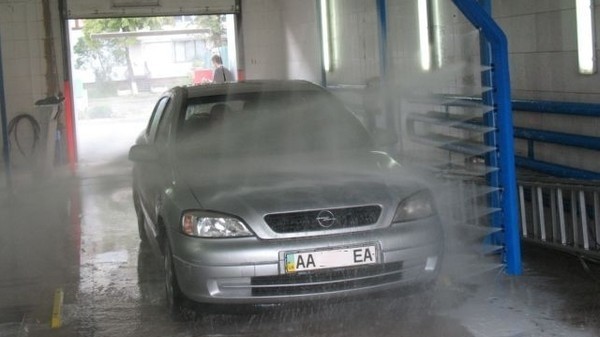 Депутат предлагает обязать автомойки устанавливать систему фильтрации воды: В регионах нет чистой воды, а в Бишкеке ею машины моют — Экология АКИpress